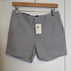 Banana‎ Republic Seersucker 5” Shorts - Size 4